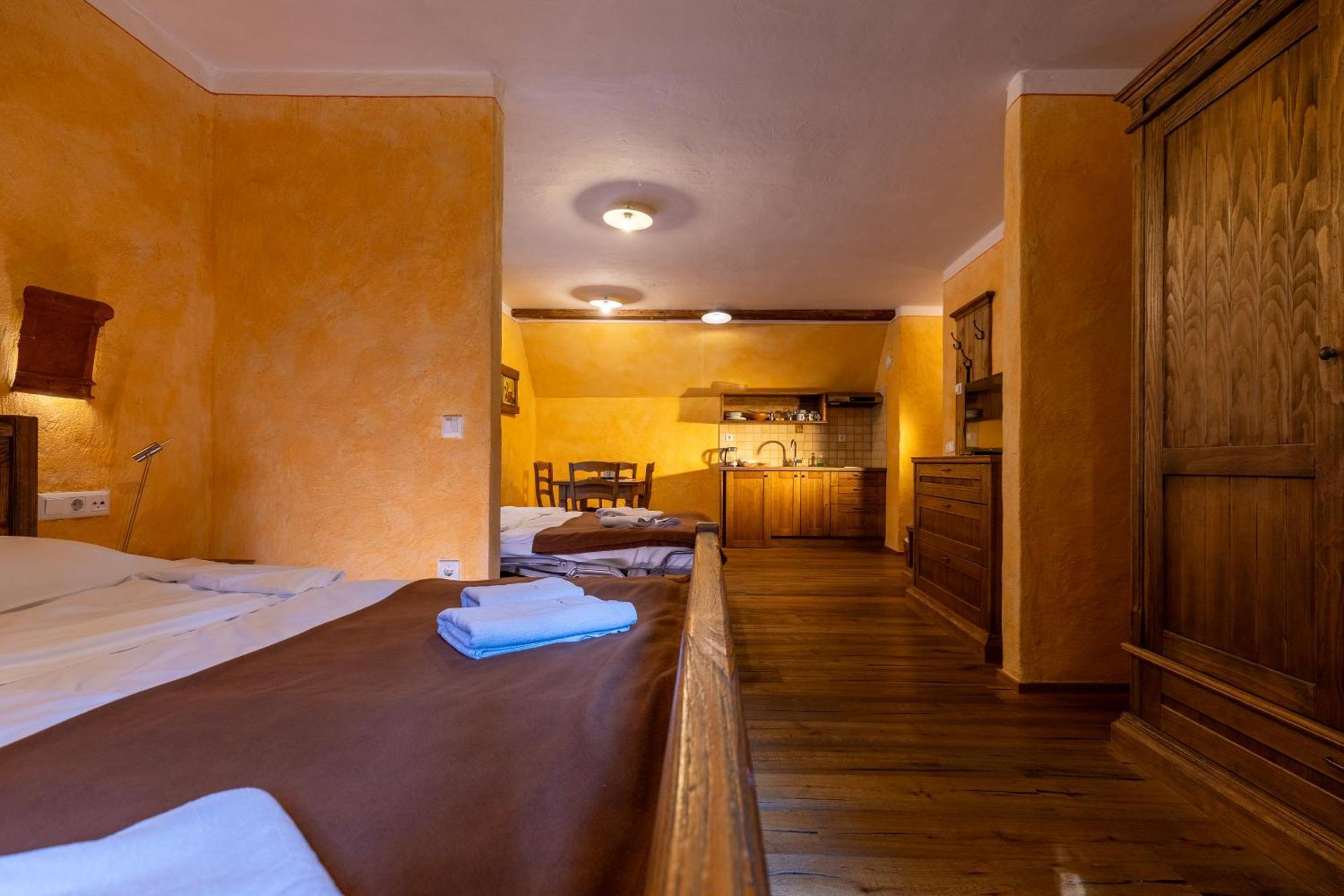 Pomona Relaxing Nature Guest House Рогашка Слатина Экстерьер фото